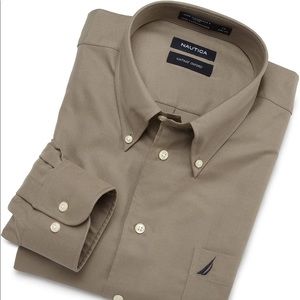 NAUTICA Men's Vintage Oxford Buttondown DressShirt